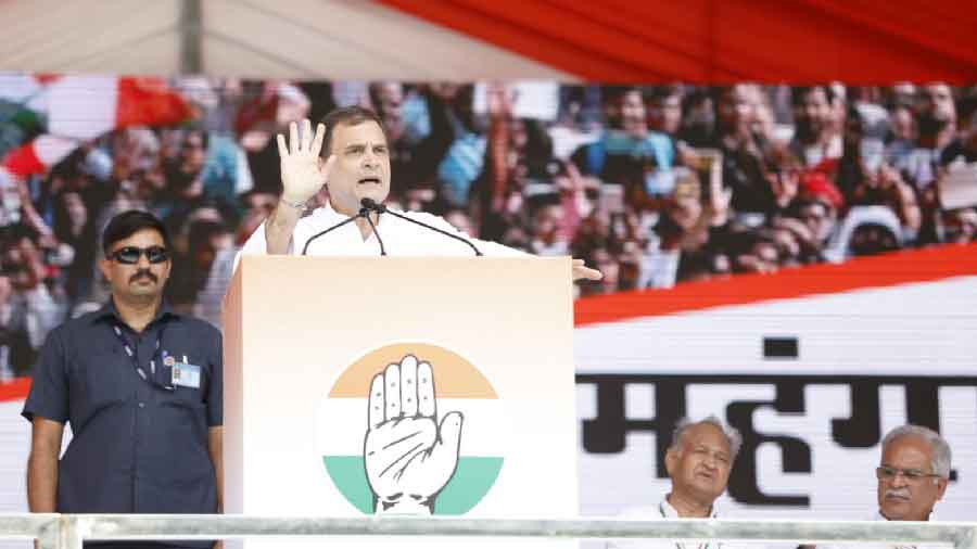 Cong's two-brother swipe at Modi government 