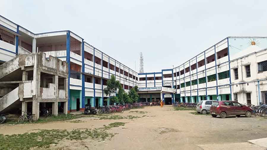 The Arjunpur High School in Farakka, Murshidabad, which has 9,000 students and 58 teachers. 