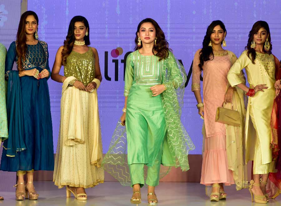 Lifestyle launched its puja collection at Quest Mall with a fashion show which culminated with Mimi Chakraborty walking the ramp.