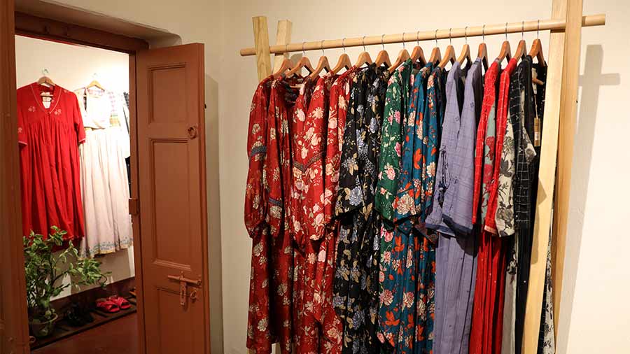 The new store also makes it easier to scout conscious fashion options in Kolkata, especially for the festive season. We spotted a number of colourful, dressy fits and versatile options, which can be styled easily. “One of our main priorities is accessibility when it comes to mindful shopping. We want to offer the best options to shoppers who are looking to shop consciously. The store will host a number of sustainable brands on a rotational basis. So customers can experience a sense of newness and variety,” we were told