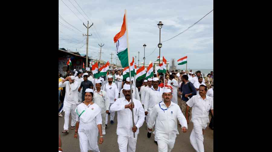 Congress supporters march
