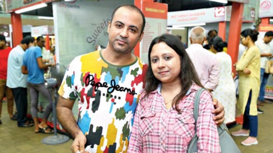 IT Analyst Hirale Roy Chowdhury and his wife Sonali enjoyed tasting sweets from the different stalls and also took home sweets from Felu Modak.