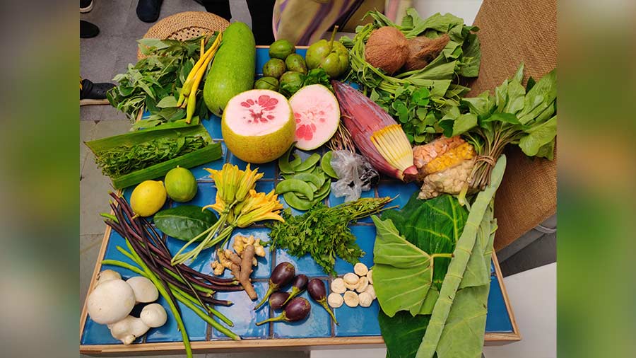 Some of the produce that the different teams picked from Gariahat market 