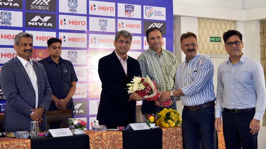 All India Football Federation president Kalyan Chaubey being felicitated at a press conference in Kolkata on Thursday. Chaubey announced his plans to expand women's football, and introduce a new age-group league to get the best talents at a young age. "We are shortly introducing an under-17 women's league in India in association with the Sports Authority of India," he said. Hinting that he would like to maintain a complete gender equality in Indian football, the AIFF president said the federation has the plan to introduce a minimum salary cap for the players in the Indian Women's League (IWL). "It is not right that honoraria of footballers should have huge differences at men's and women's levels. All efforts should be made to restore a balance," Chaubey added.