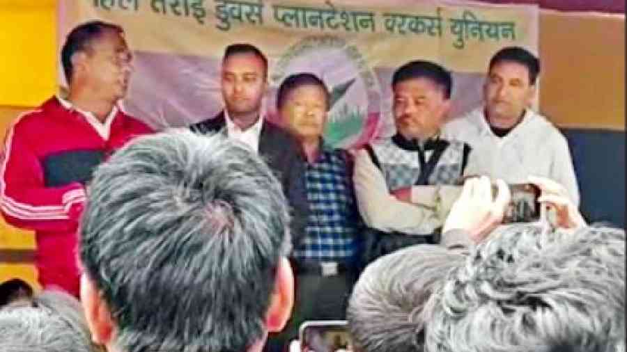 The Hill Terai Dooars Plantation Workers’ Union announces the end of the relay hunger strike in Darjeeling on Thursday