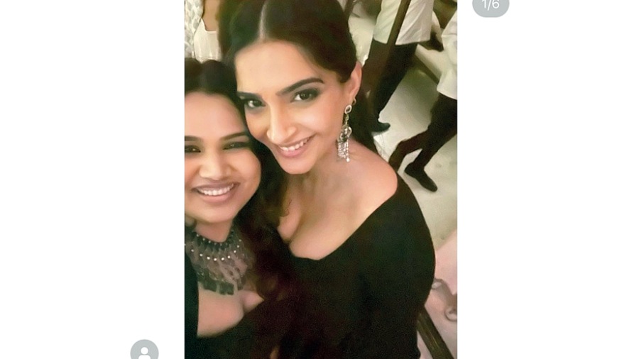 Dhingra has many friends in Bollywood, including the sister dua Sonam and Rhea Kapoor.