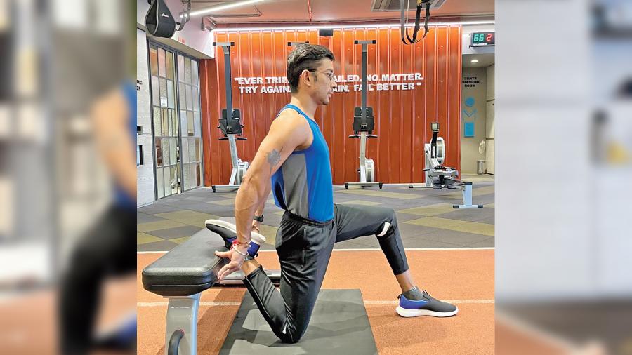 The Bench Hip flexor Stretch: Rectus Femoris and Psoas muscles stretch with the help of a bench. Hold each stretch for at least 20-30 seconds for best results
