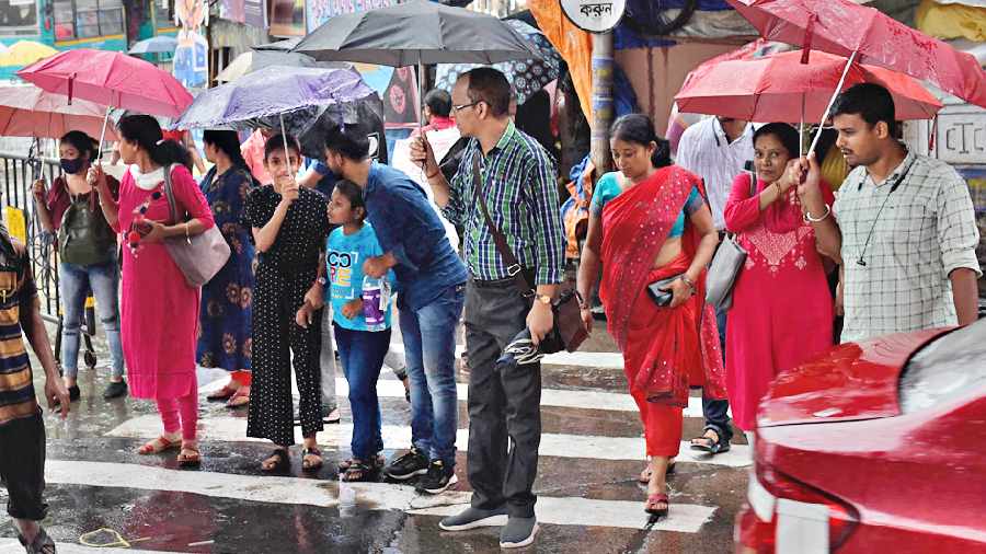 Heavy rain alert in Kolkata for Monday