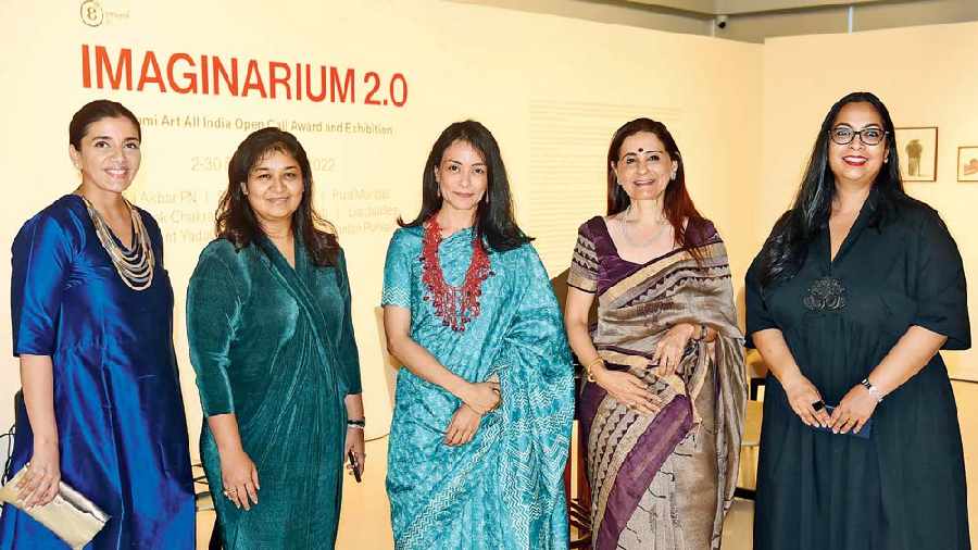 (L-R) Jaya Asokan, director India Art Fair; Richa Agarwal, CEO Emami Art; Veerangana Kumari Solanki, independent curator and writer; Inakshi Sobti, CEO of Asia Society India Centre; and Ushmita Sahu, director & head curator, Emami Art, at the felicitation ceremony of Imaginarium 2.0. 