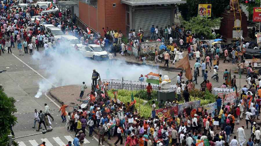 Tear gas being used by security personnel to disperse BJP supporters