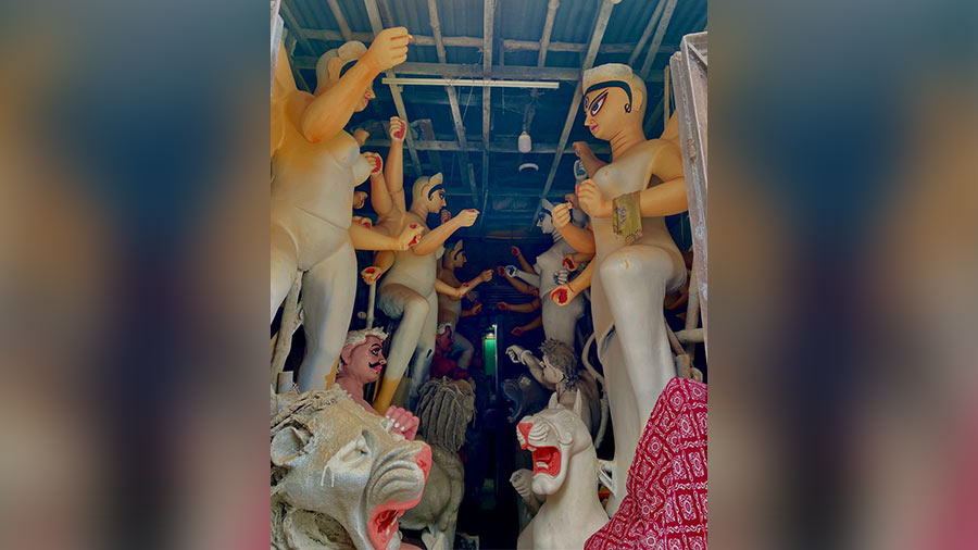 A peek into a potter’s studio in Kumartuli.