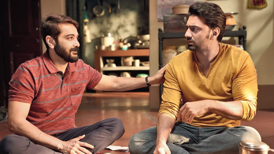 Tollywood - Prosenjit and Dev on their socially relevant film Kacher Manush  - Telegraph India