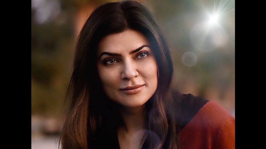 The winner of Miss Universe 1994, Sushmita Sen made a comeback on Hotstar with 'Aarya'. Her head turning performance was much appreciated by her fans. 