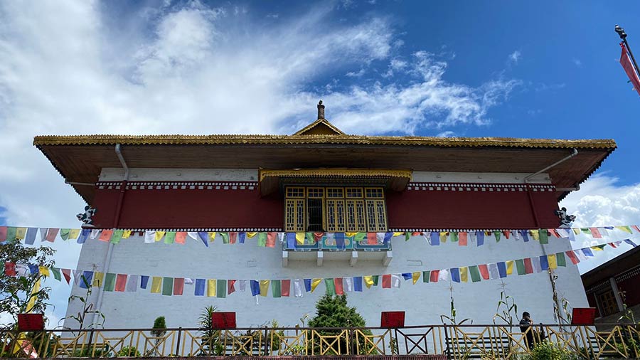 Let the first stop on your day trip to Pelling be the Pemayangtse Monastery. One of the oldest monasteries in Sikkim, the Pemayangtse Monastery is home to welcoming monks who are always ready to talk about their heritage. The monastery follows the Nyingma Order of Tibetan Buddhism and the monastery grounds house ancient manuscripts. This location also offers a breathtaking view of the landscape around. (Photography is prohibited inside the monastery)