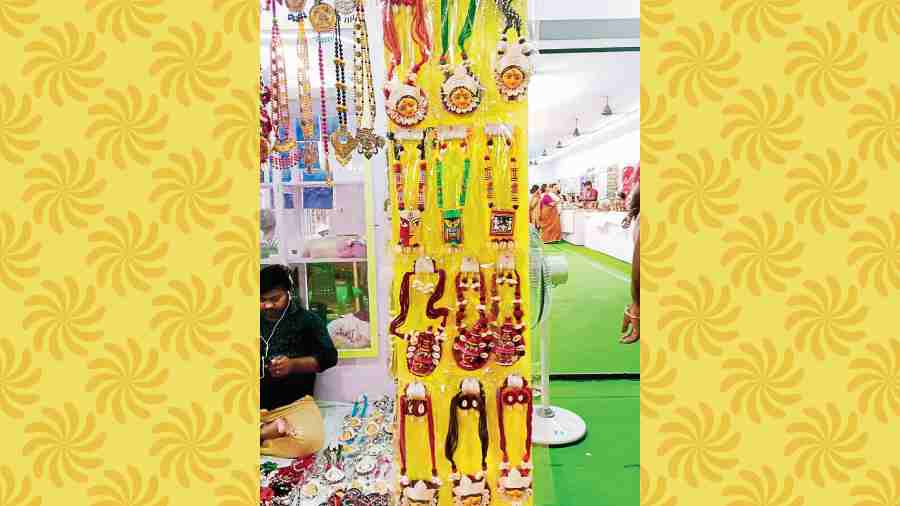 Durga motif necklaces at Taanter Haat