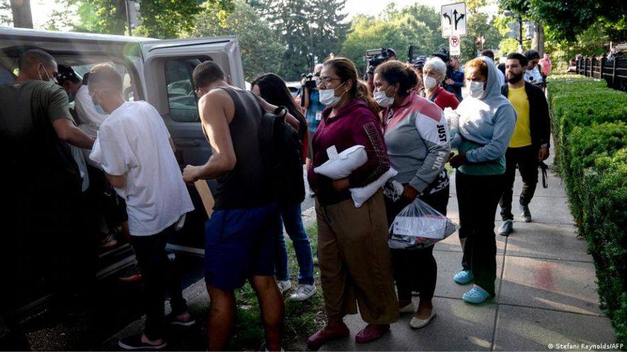 Church volunteers collected migrants who were dropped off near the residence of Kamala Harris
