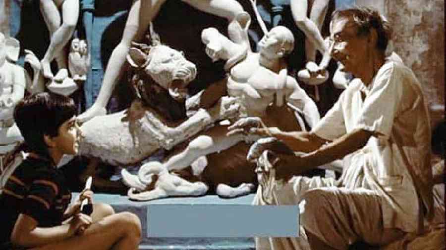 Ray makes sure that there is no glorification, simply the sense of mystery that makes this film an enduring classic.