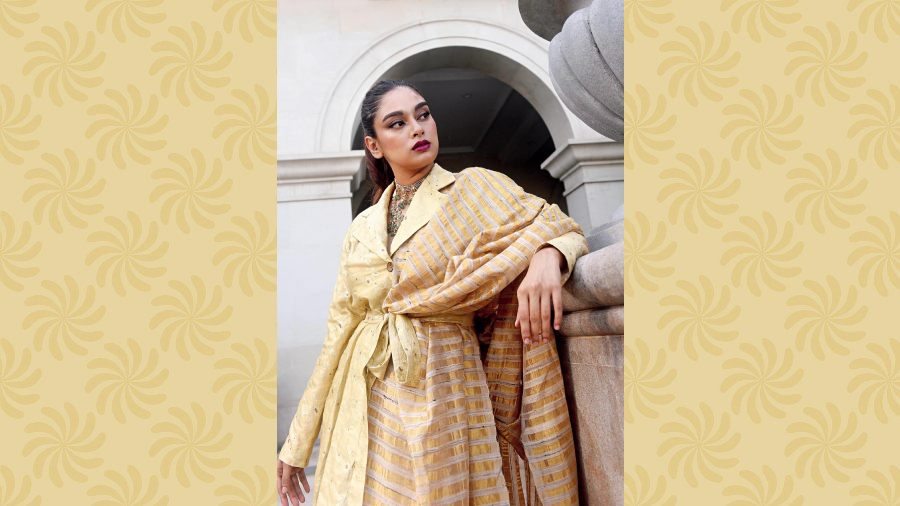 Indian Fusion Wear for a Contemporary & Chic Look