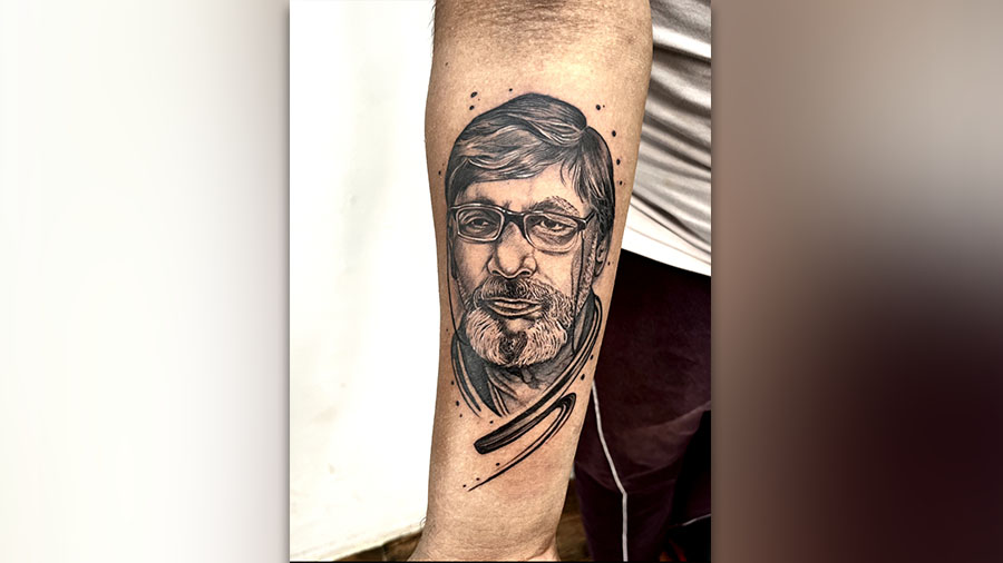 When Money Heist fan surprised Úrsula Corberó with his Tokyo tattoo see  photos