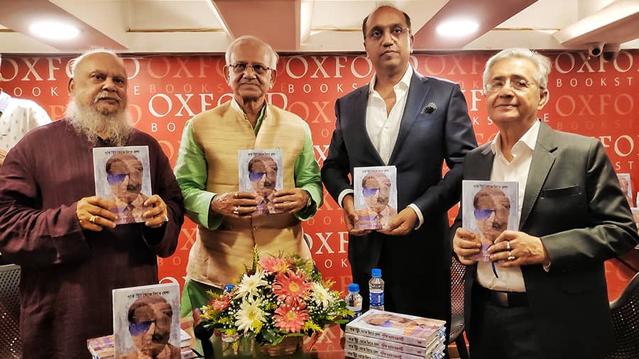 Shuvaprasanna Bhattacharjee, Sobhandeb Chattopadhyay, Karan Paul and Pulak Kumar Chakraborti at the book launch at Oxford Bookstore Kolkata 