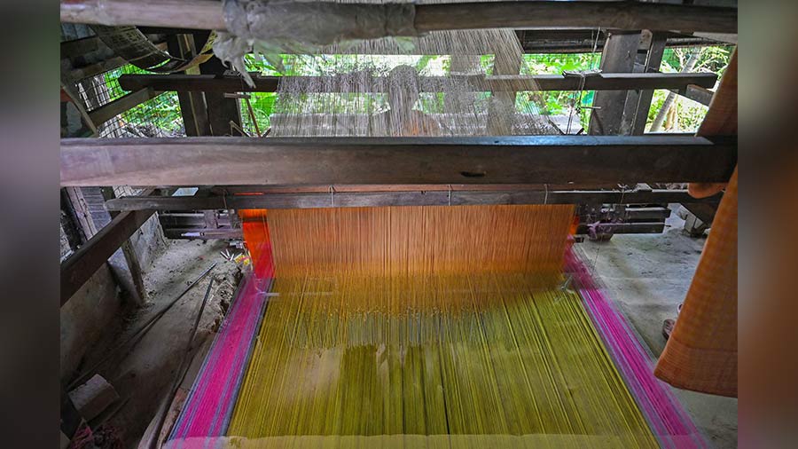 A loom at work