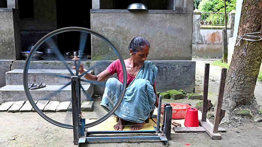 From only cutting threads to weaving on the loom, women have found a stronghold in the cottage industry of weaving