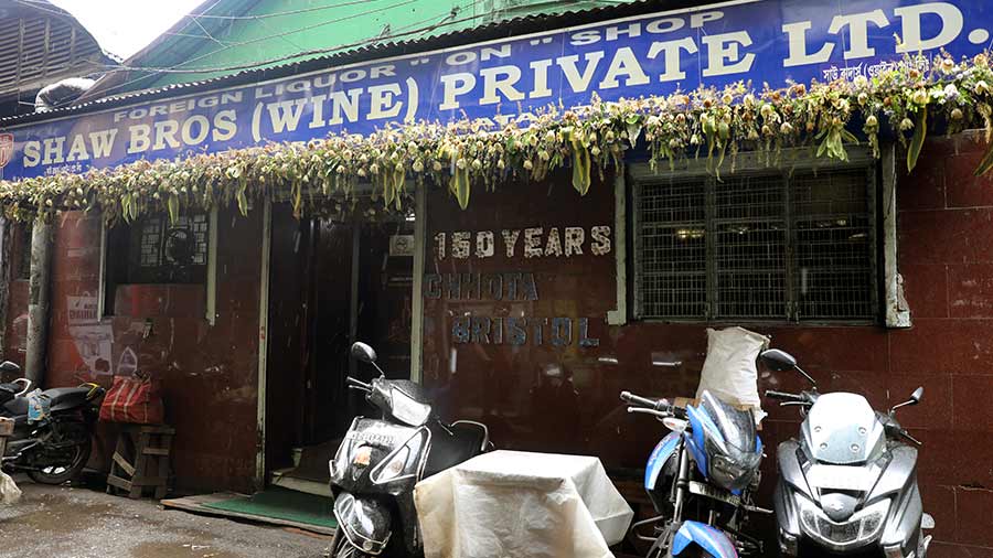 The Shaw’s Bar in Metro Gully