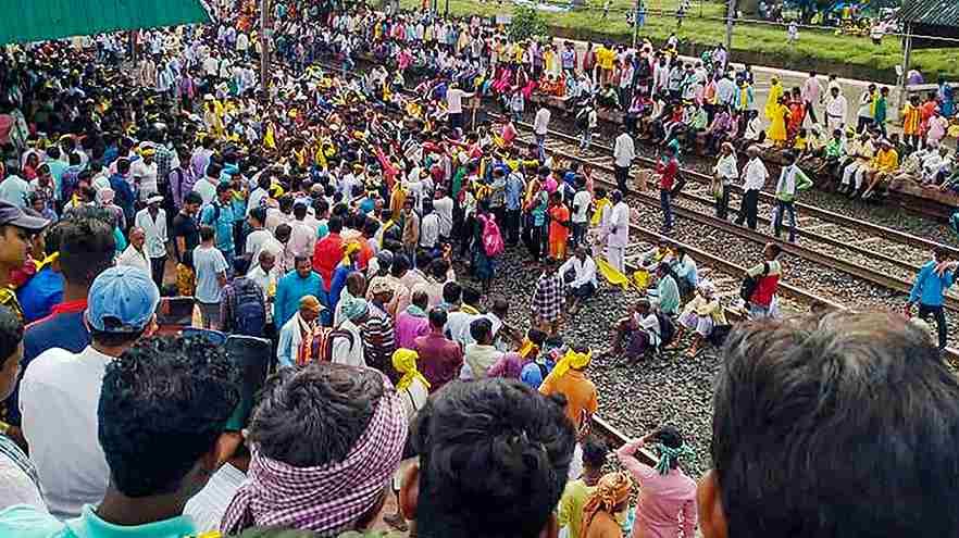 Kurmi community protest on rail tracks.