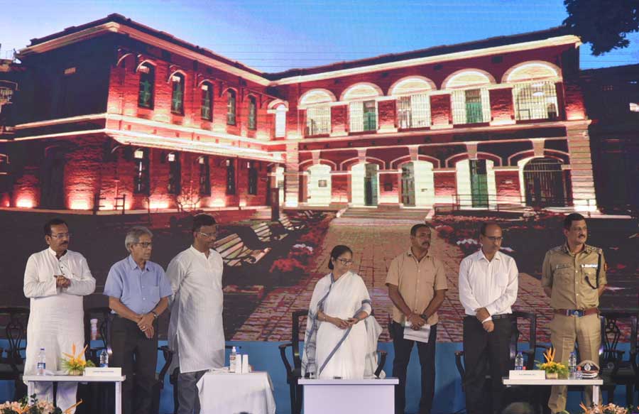 Chief minister Mamata Banerjee on Wednesday inaugurated the Alipore Museum. The museum has been developed on the premises of the erstwhile Alipore Central Correctional Home on Judges Court Road. The correctional home was closed in 2019 and all the inmates were shifted to Baruipur Central Correctional Home. Chief minister Mamata Banerjee took the initiative to restore the correctional home buildings and set up a museum to celebrate the 75th year of Indian Independence. Netaji Subhas Chandra Bose had contested and won Kolkata's mayoral election in 1930 from a single-accommodation cell inside the Alipore Jail. It was here that Bose had also cooked for his mentor Chittaranjan Das when both were imprisoned at the same time. A young Indira Gandhi visited her father Jawaharlal Nehru, incarcerated in a cell in Alipore Jail. The cells and the buildings where Bose, Nehru and Das stayed were never used to keep other inmates post-Independence and were preserved as relics of history. Speaking on the occasion, the chief minister said, “The need of the hour is to preserve our history. To make the museum attractive, a part of the wall has paintings by noted artists. The glorious history of the freedom struggle will be depicted every evening through a light and sound show. A special exhibition on Netaji and Gandhiji has been planned.’’