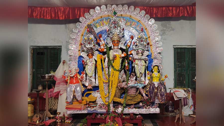 The 400-year old Durga Puja at Kaviraj bari in Barrackpore