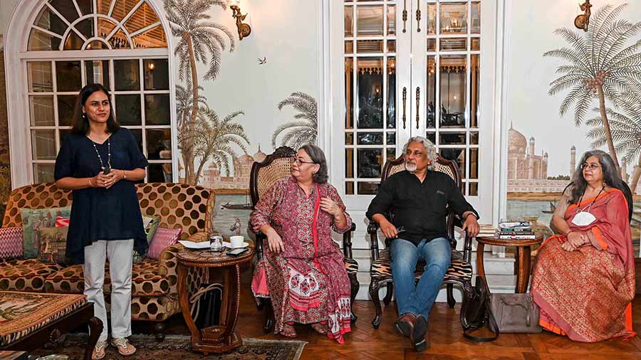 Husna-Tara Prakash introduces journalist Monideepa Banerjie and authors Kunal Basu and Anjum Katyal to the audience