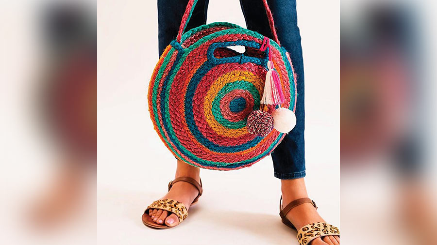 Jute best sale circle bag