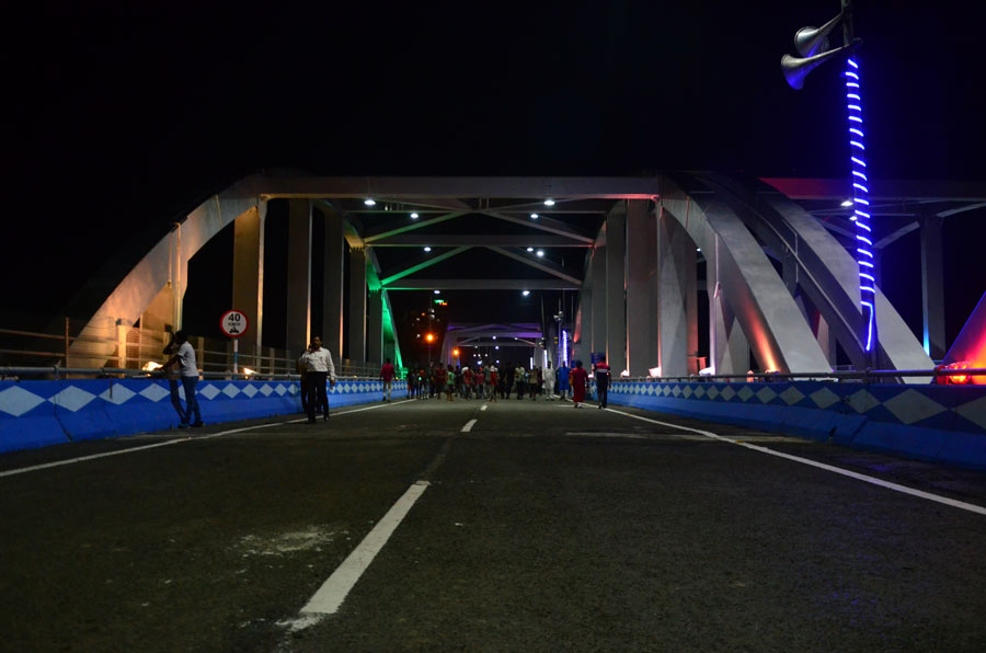 Hemanta Setu or the new Tallah Bridge was inaugurated by chief minister Mamata Banerjee on Thursday.