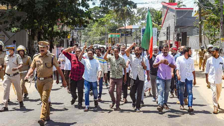 Activists of Popular Front of India (PFI) march during the hartal called by PFI in protest against the nationwide arrest of its leaders by National Investigation Agency and Enforcement Directorate, in Thiruvananthapuram