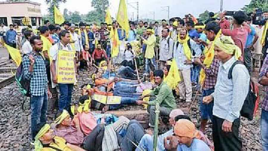 Kurmis had first taken to rail and road blockades in Bengal and neighbouring states on September 20, demanding Scheduled Tribe (ST) status and inclusion of Kurmali language in the eighth schedule of the Constitution.