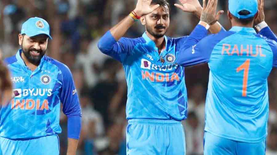 Axar Patel celebrates with teammates after dismissing Glenn Maxwell in the second India-Australia truncated T20I in Nagpur on Friday.