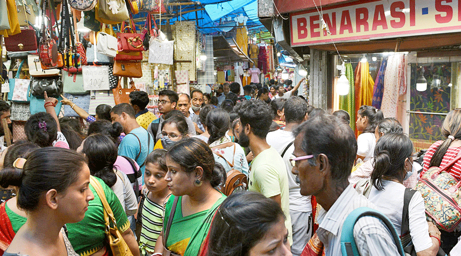 Shoppers in Gariahat around 3pm on Friday.