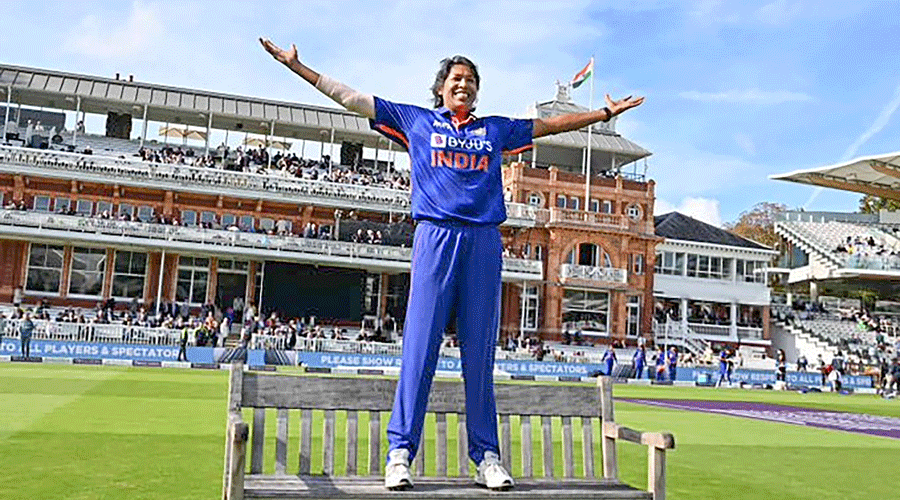 Dream Lord’s farewell for Jhulan Goswami