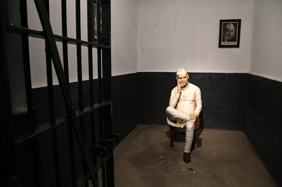 India’s first Prime Minister Pandit Jawaharlal Nehru was imprisoned in this cell at Alipore Correctional Home. Chief minister Mamata Banerjee inaugurated the Alipore Museum on Wednesday, September 21. The museum has been developed on the premises of the erstwhile Alipore Central Correctional Home on Judges Court Road. 