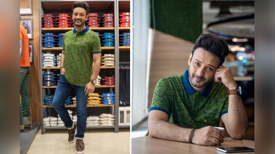 Meeting friends at a café on Saptami? Try on this soothing green t-shirt over a pair of jeans. And don’t forget to pair it with the perfect sneakers!