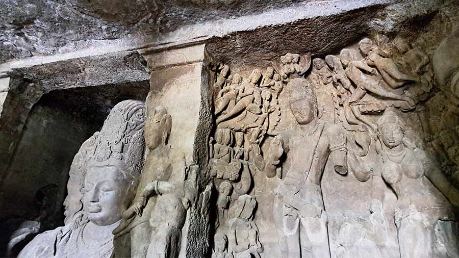 Ganga-dhara Shiva, with Parvati next to him