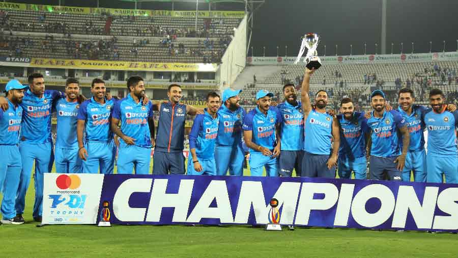 The victorious Team India after the series win in Hyderabad on Sunday