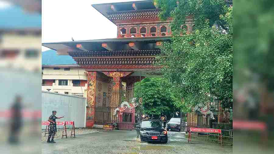 The Bhutan gate between Phuentsholing and Jaigaon