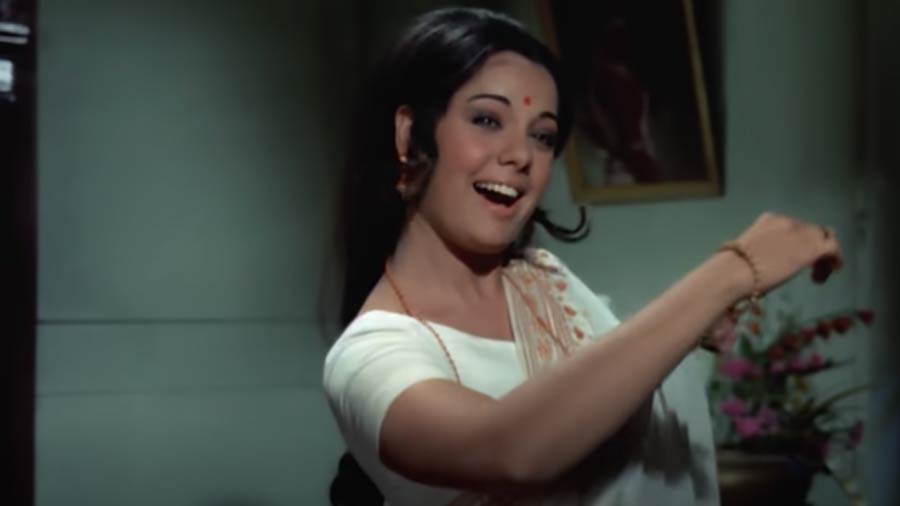 Panchamda aka RD Burman gave Lata 'Do Ghoont Mujhe Bhi Pila De' from 'Jheel Ke Us Paar' (1973) - a song that still rules the charts