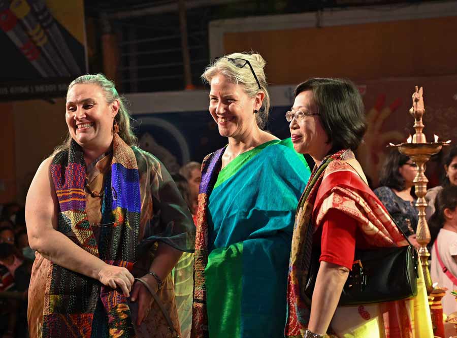  (L-R) Melinda Pavek, consul general of USA in Kolkata; Astrid Wege, director of Goethe Institut-Max Mueller Bhavan, Kolkata; and Acharapan Yavaprapas, consul general of Thailand; draped in saris for the inaugural ceremony