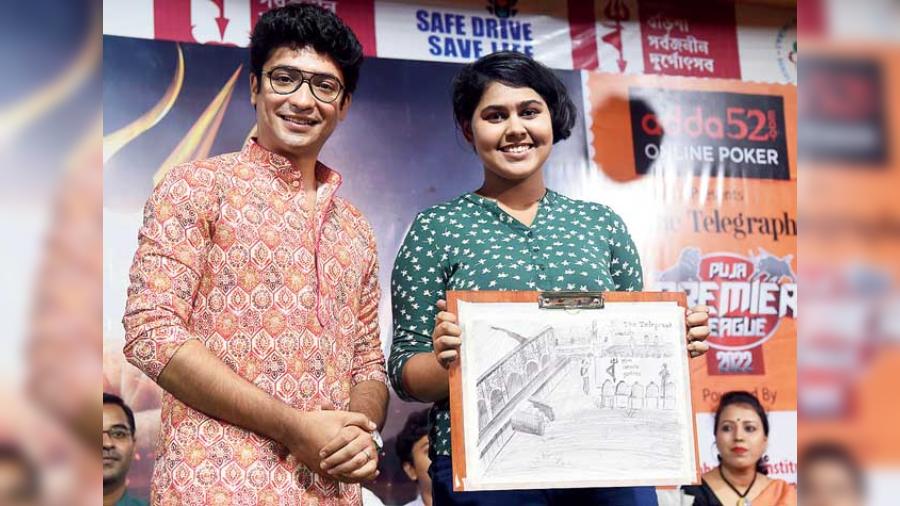 Shreshta Haldar presented Gaurav this sketch of the whole live event which was happening in front of her, which she drew in only 35 minutes.