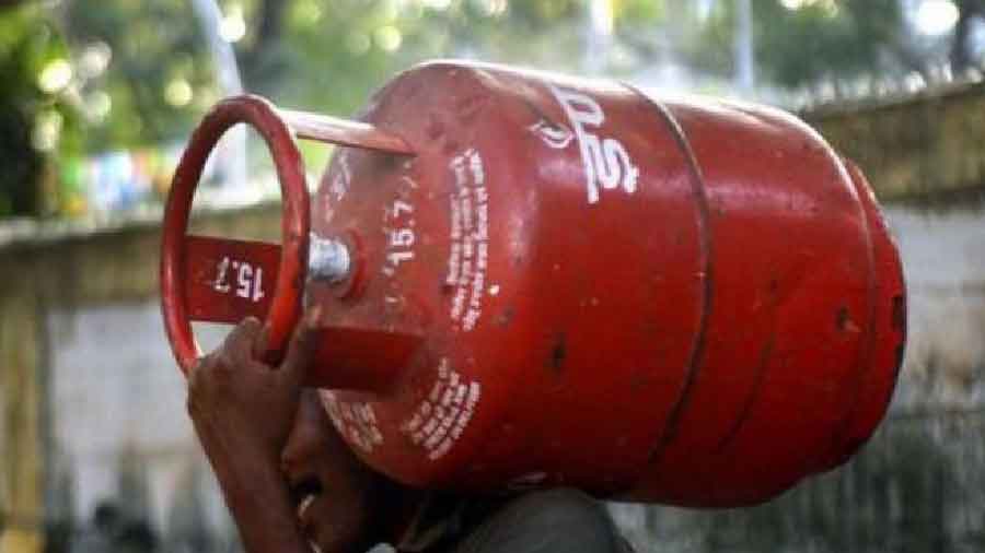 CNG prices hiked by Rs 6 per kg