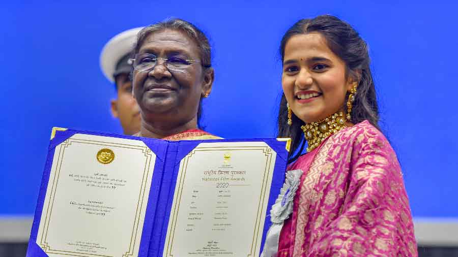 President Droupadi Murmu presents Best Child Artist Award to Akanksh Laxman Pingale