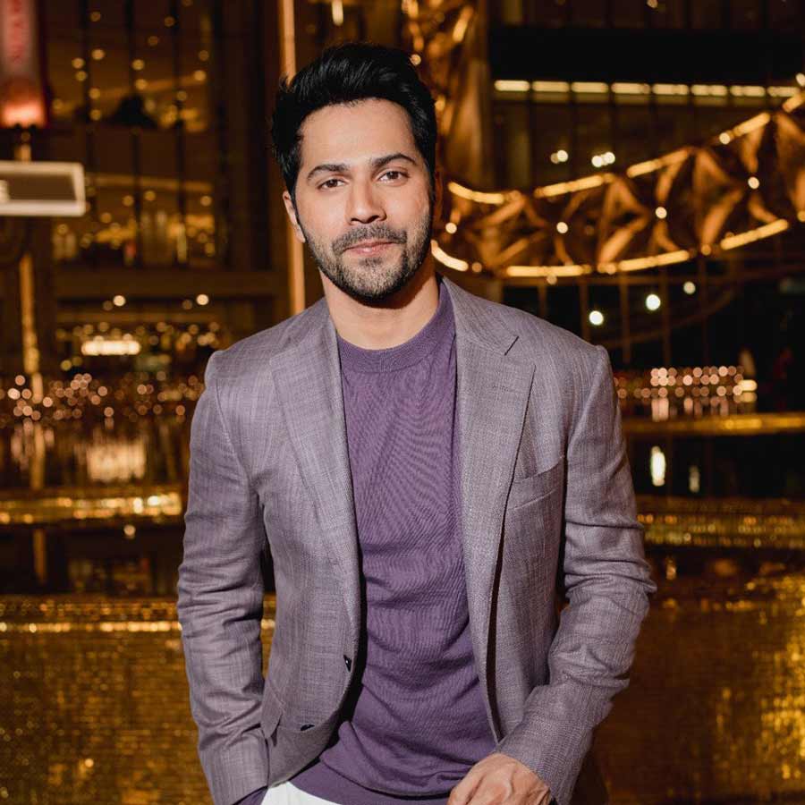 Varun Dhawan looked cool in a lavender toned blazer paired with a matching t-shirt. 