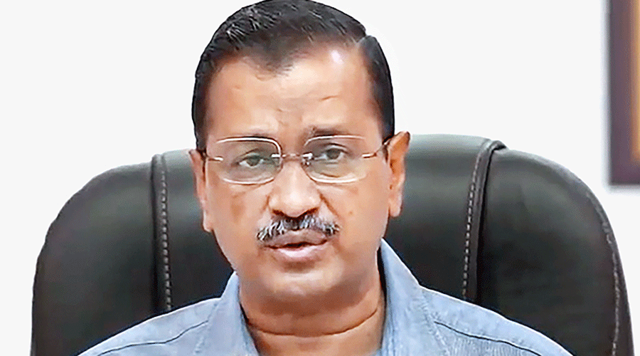 जुर्माना लगने के बाद अरविंद केजरीवाल ने फिर मांगी PM मोदी से डिग्री- After being fined, Arvind Kejriwal again asked for degree from PM Modi.